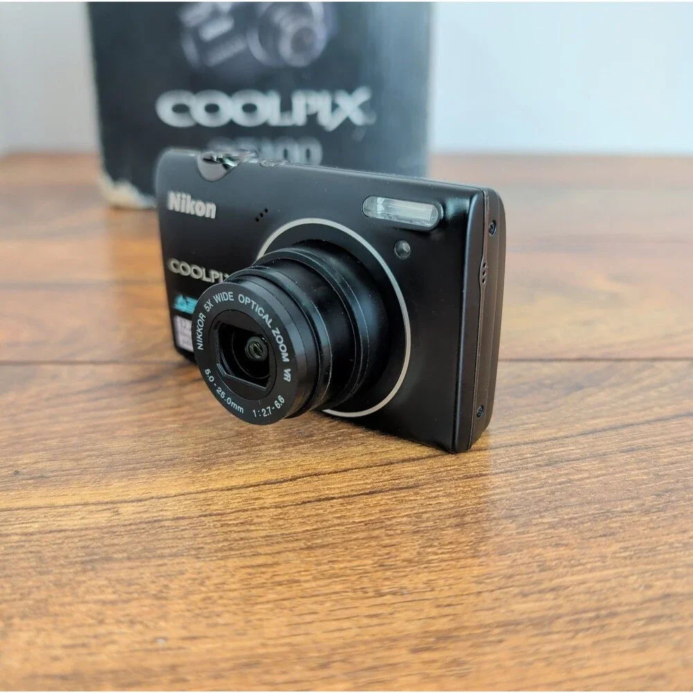 Nikon COOLPIX S5100 Digital Camera 5x Optical Zoom 12.2MP with Accessories Black